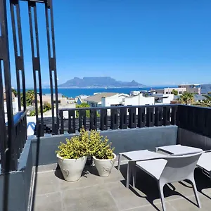 Thyme Spent Bloubergstrand Apartment